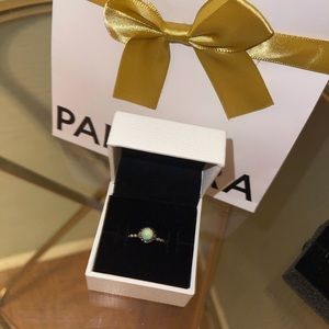 Pandora ring